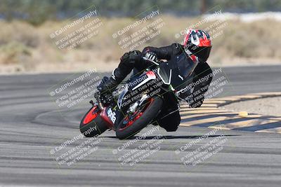 media/Oct-13-2025-Moto Forza (Mon) [[a66d839500]]/3-B Group/Session 3 (Turn 16)/